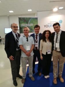 Il team davanti allo stand di Youfm